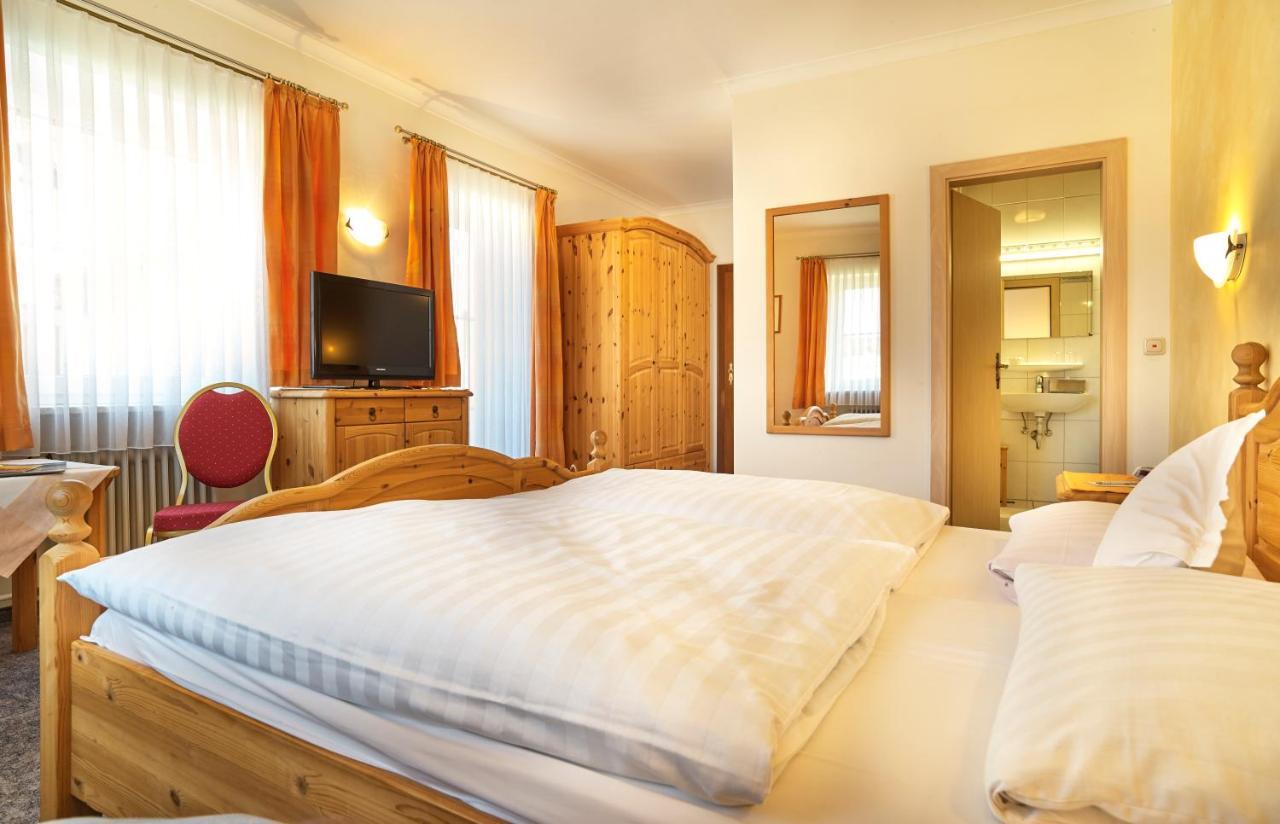 Zedernhof Gesundheits- & Wellnesshotel Stamsried Bagian luar foto