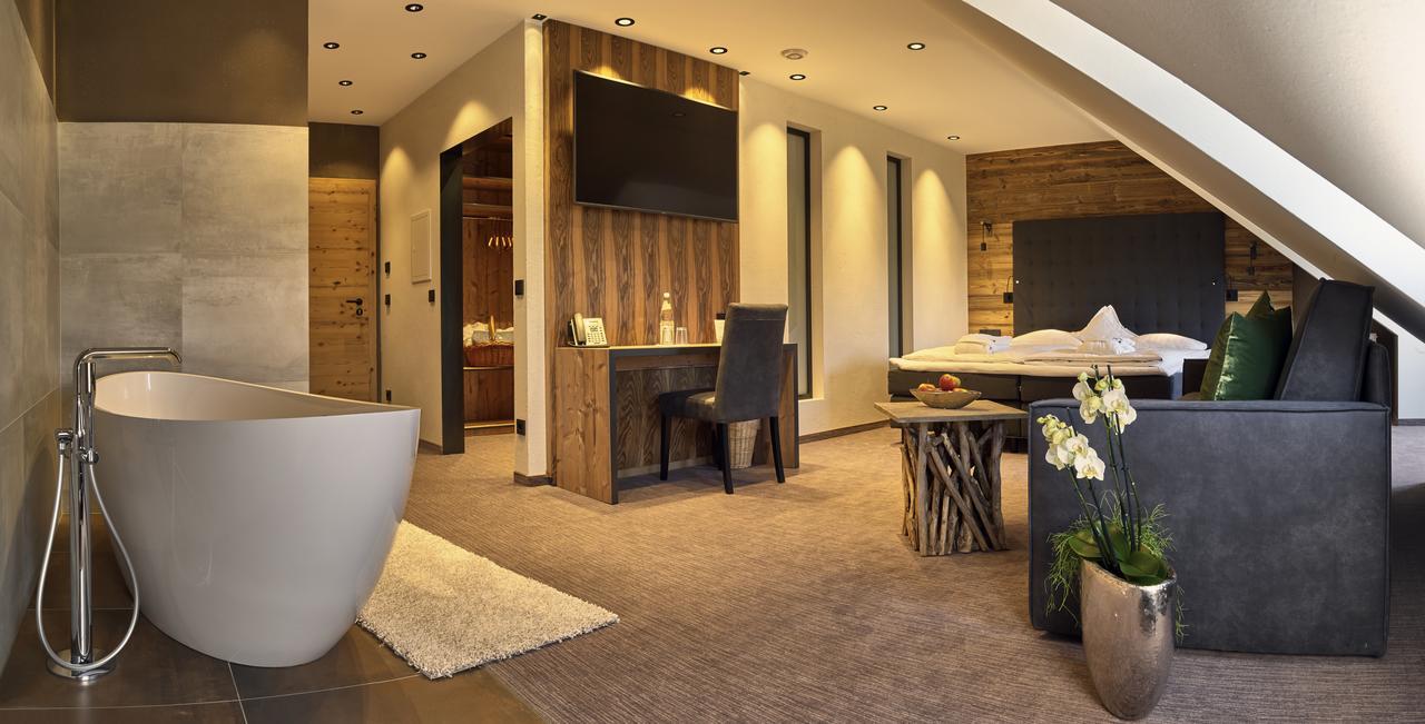 Zedernhof Gesundheits- & Wellnesshotel Stamsried Bagian luar foto