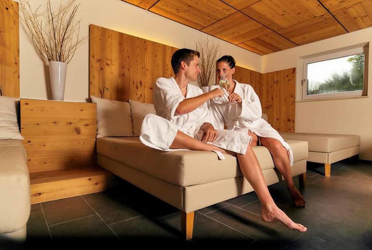 Zedernhof Gesundheits- & Wellnesshotel Stamsried Bagian luar foto